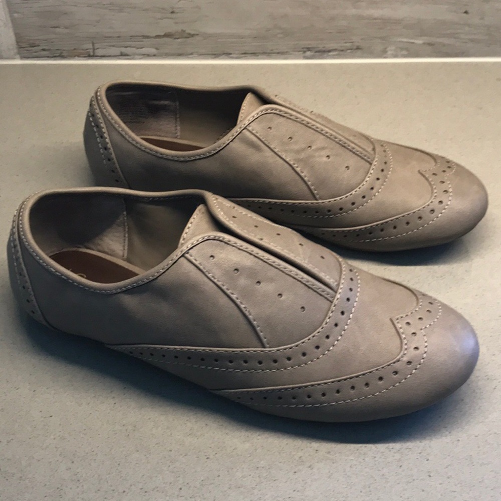 LC Lauren Conrad Women’s Oxfords size 6.5